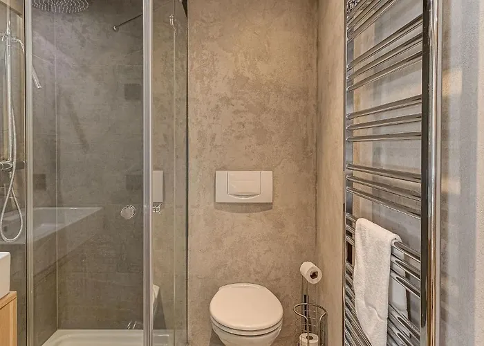 Alpesi faház D'olivier, Alpes Agency, Les Praz, Chamonix, Sleeps 8 *